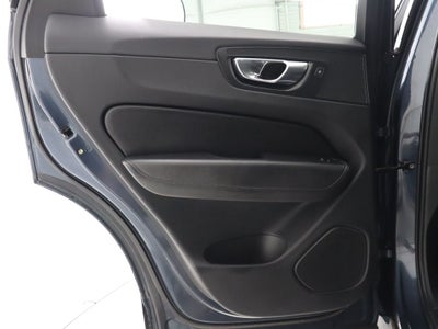 2018 Volvo XC60 T6 Momentum AWD Navigation