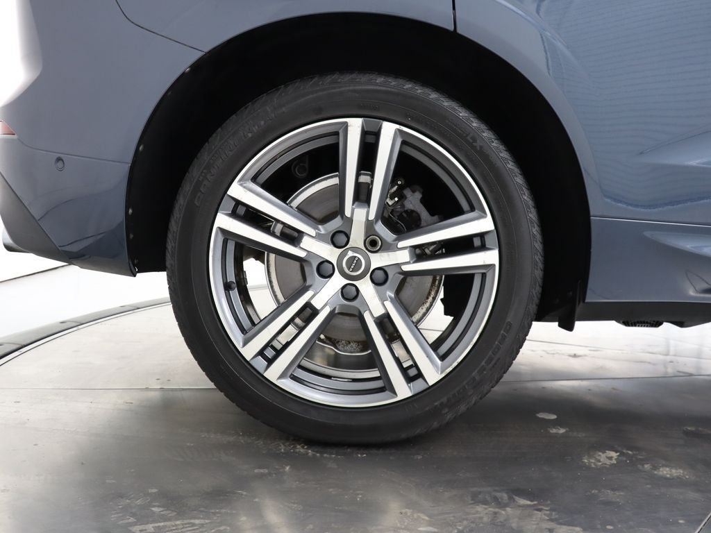 2018 Volvo XC60 T6 Momentum AWD Navigation