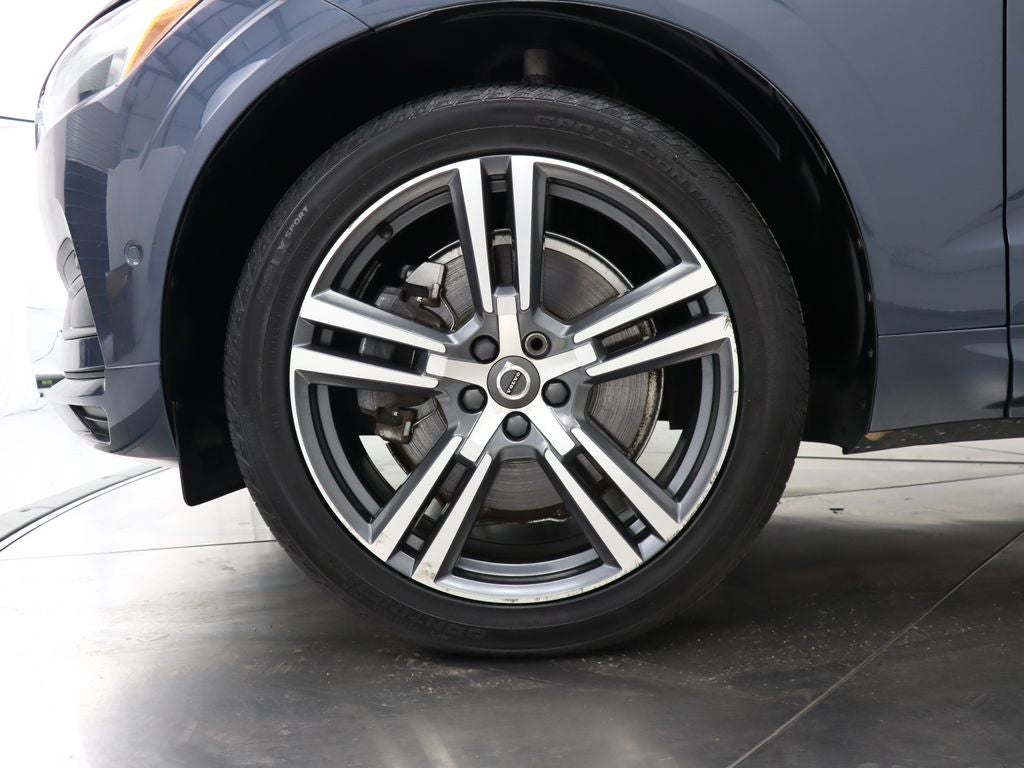 2018 Volvo XC60 T6 Momentum AWD Navigation