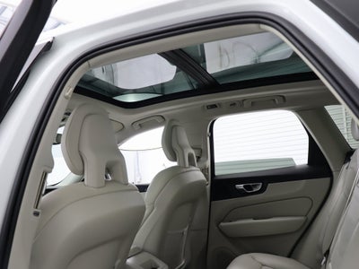 2018 Volvo XC60 T6 Momentum AWD Navigation