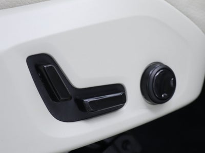 2018 Volvo XC60 T6 Momentum AWD Navigation