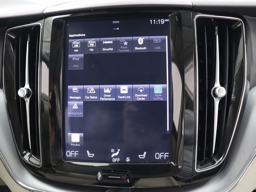 2018 Volvo XC60 T6 Momentum AWD Navigation