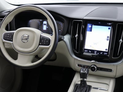 2018 Volvo XC60 T6 Momentum AWD Navigation