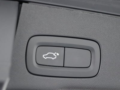 2018 Volvo XC60 T6 Momentum AWD Navigation