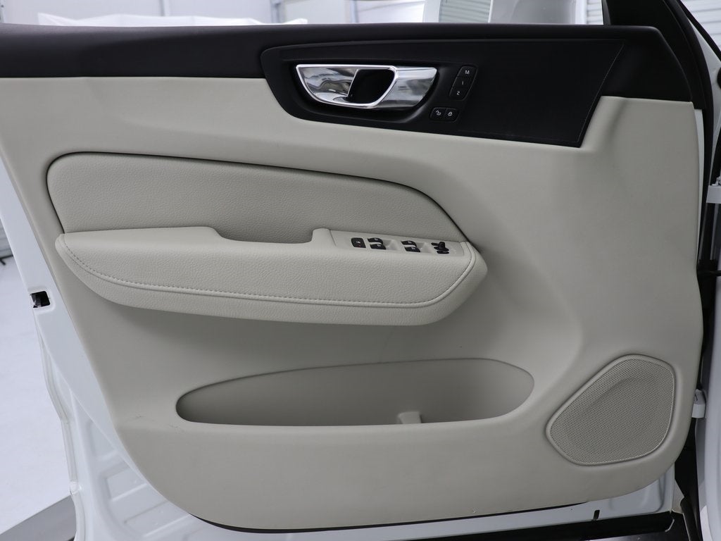 2018 Volvo XC60 T6 Momentum AWD Navigation