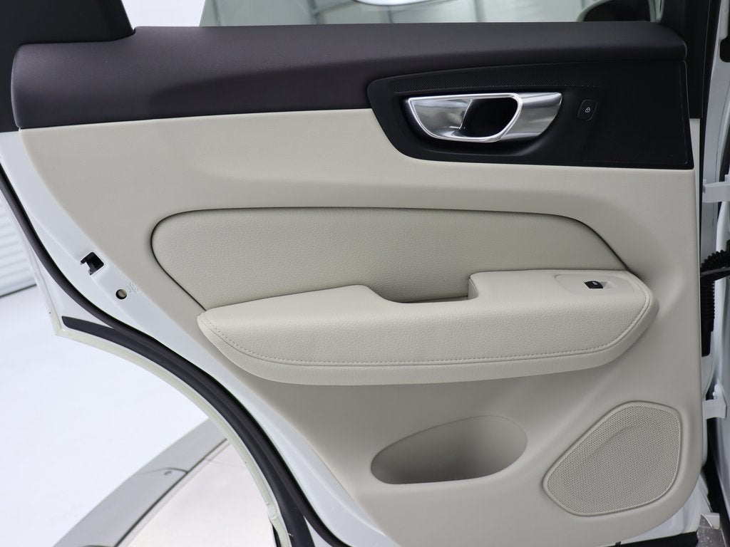 2018 Volvo XC60 T6 Momentum AWD Navigation