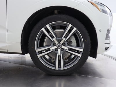 2018 Volvo XC60 T6 Momentum AWD Navigation