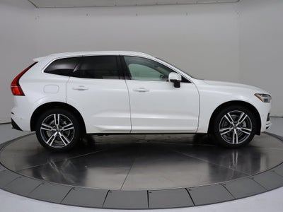 2018 Volvo XC60 T6 Momentum AWD Navigation