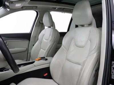 2021 Volvo XC90 Recharge Plug-In Hybrid T8 Inscription 7 Passenger