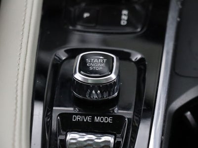 2021 Volvo XC90 Recharge Plug-In Hybrid T8 Inscription 7 Passenger