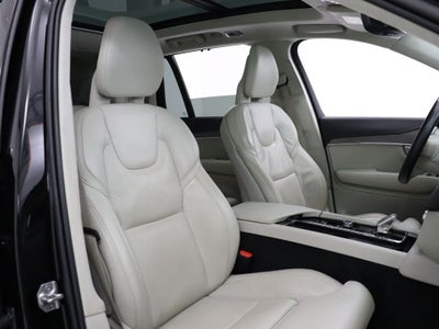 2021 Volvo XC90 Recharge Plug-In Hybrid T8 Inscription 7 Passenger