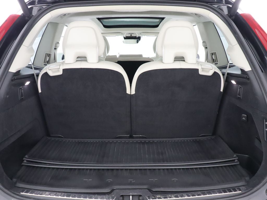 2021 Volvo XC90 Recharge Plug-In Hybrid T8 Inscription 7 Passenger