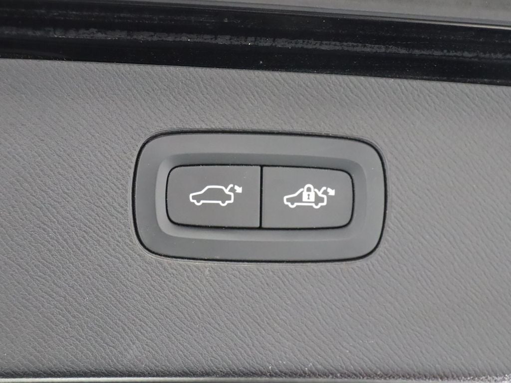 2021 Volvo XC90 Recharge Plug-In Hybrid T8 Inscription 7 Passenger