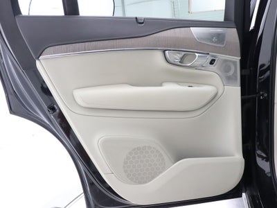 2021 Volvo XC90 Recharge Plug-In Hybrid T8 Inscription 7 Passenger